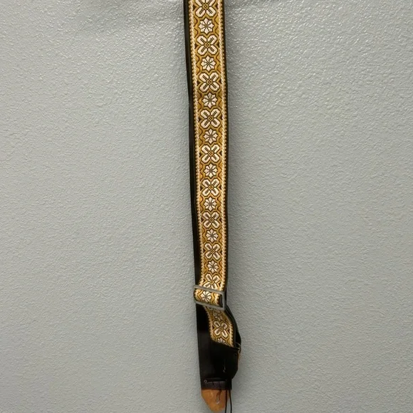 Black and Yellow Floral Strap - Picture 8 of 9